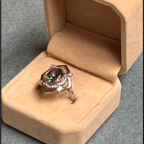 New 18K White Gold Natural Mystic Rainbow Topaz Halo Diamond Color Changing Ring - Picture 10 of 11